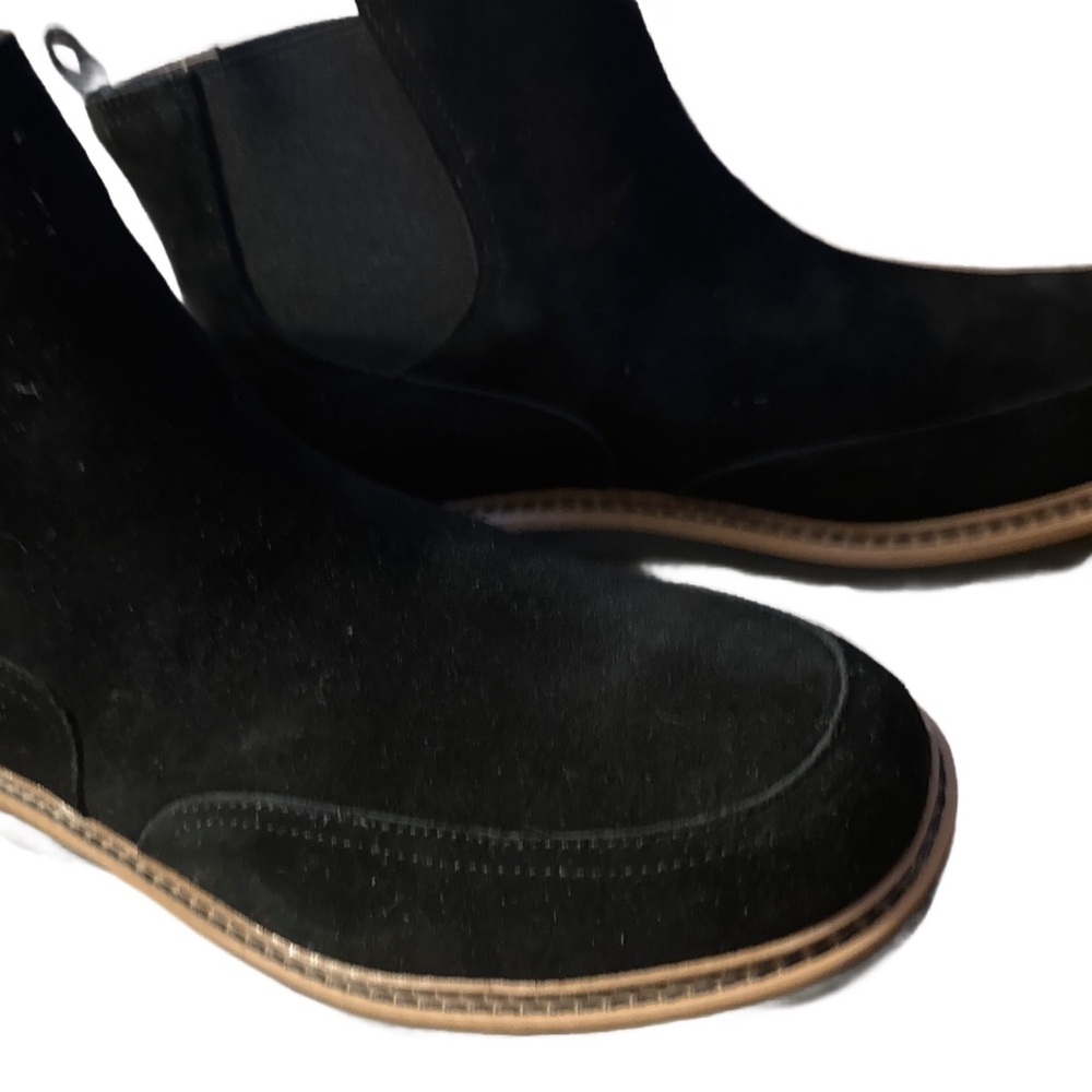 Me Too Black Suede Boots